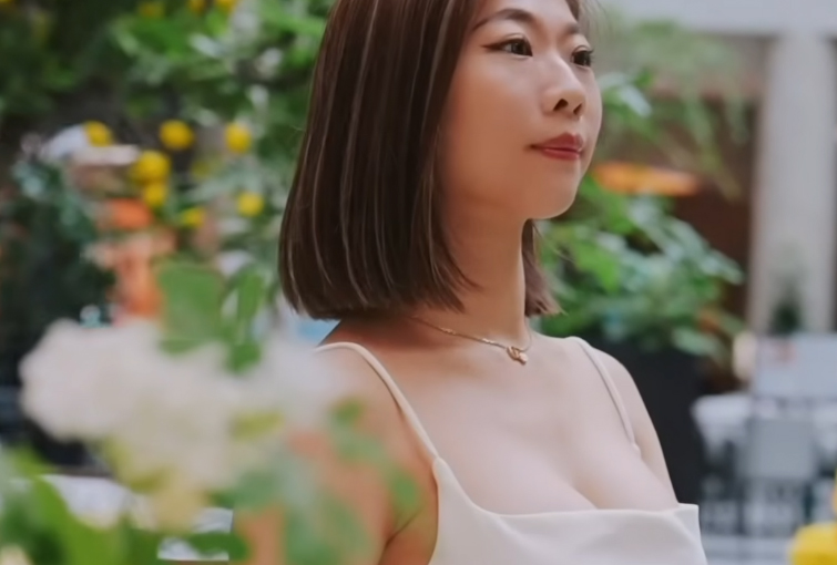  隆乳改變的不只是身材？從B罩杯到小E！